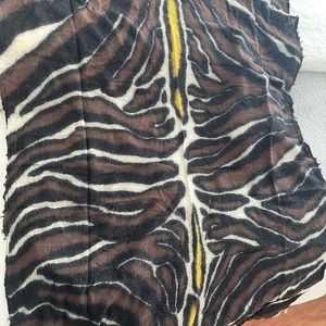 FENDI Textured Shawl